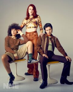 NME-MUNA-Credit-Isaac-Schneider-2@2160x2700-1392x1740